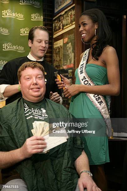 Michael Walsh, Chris Page and Miss New York USA Danielle Roundtree attend the Headblade Shaveoff at Foley's New York Pub on January 31, 2008 in New...