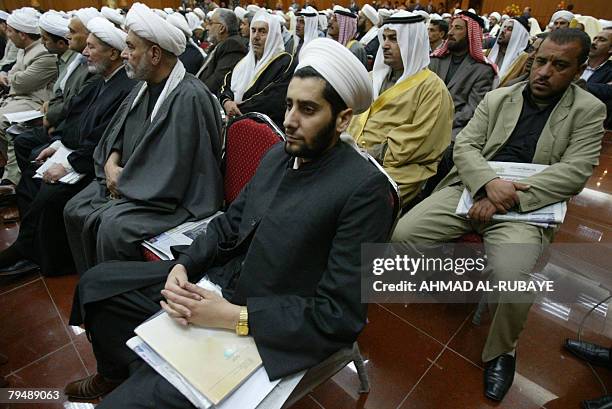 Muslims In Iraq 466 Iraqi Sunni Muslim Scholars Stock Photos, High-Res Pictures, and ...