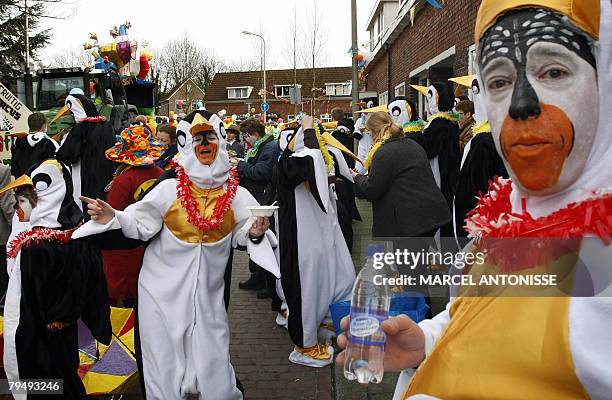 Carnival parade is moving trough the town of Oldenzaal, eastern Netherlands, 03 February 2008. AFP PHOTO / ANP PHOTO MARCEL ANTONISSE = netherlands...
