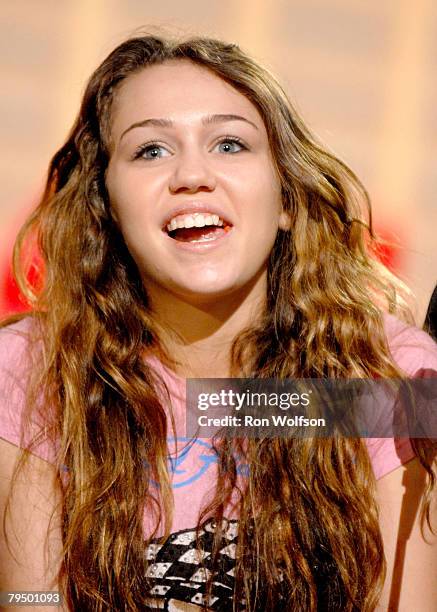 Ron Cyrus 433 Ron Cyrus Photos & High Res Pictures - Getty Images