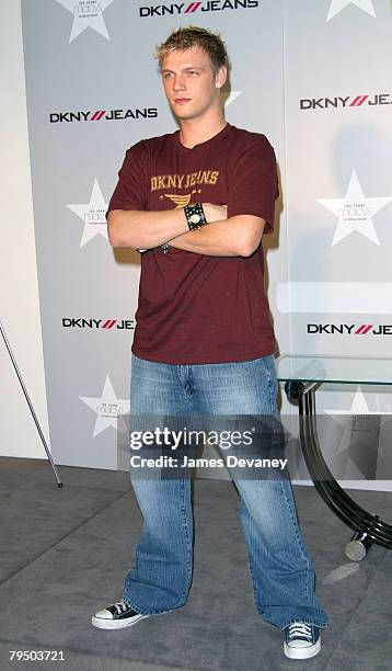 1 162 Nick Carter 2002 Photos High Res Pictures Getty Images 1-162-nick-carter-2002-photos-high-res-pictures-getty-images