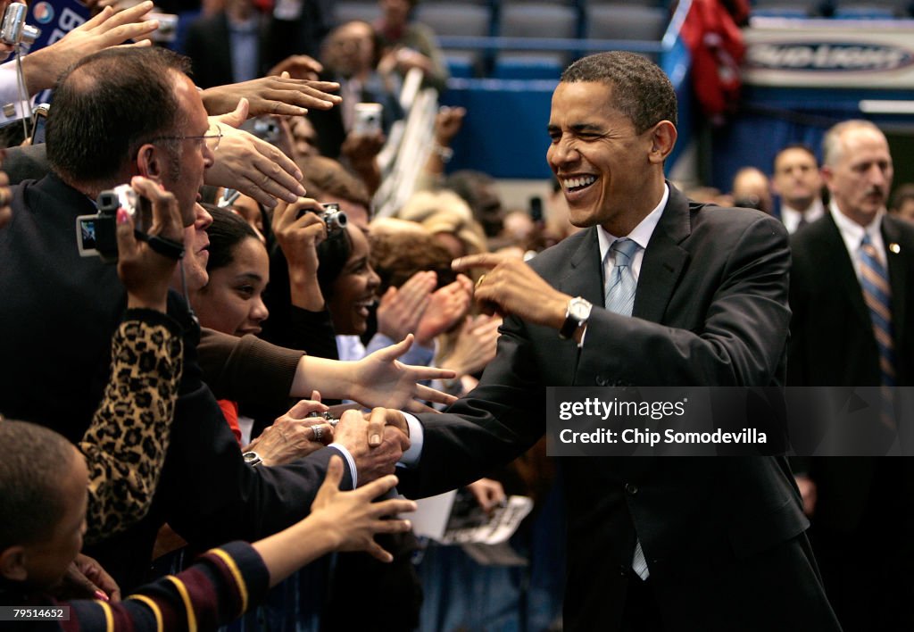 Barack Obama Campaigns Ahead Of Super Tuesday