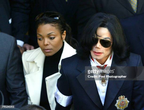 Janet Jackson and Michael Jackson exit the Santa Maria Court House following Michael Jackson's arraignment on child molestation charges, January 16...