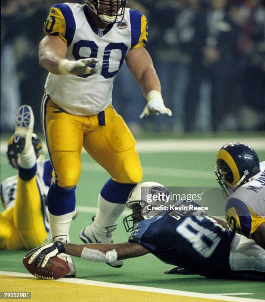 Tennesee Titans wide receiver Kevin Dyson comes up just shorts on the last play of the game during Super Bowl XXXIV, a 23-16 St. Louis Rams victory...