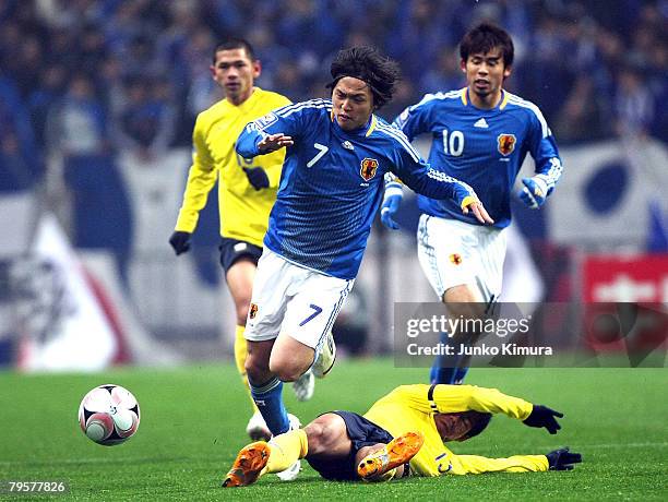 Yasuhito Endo of Japan in action during the 2010 FIFA World Cup Asia 3rd preliminary round match between Japan and Thailand at Saitama Stadium 2002...