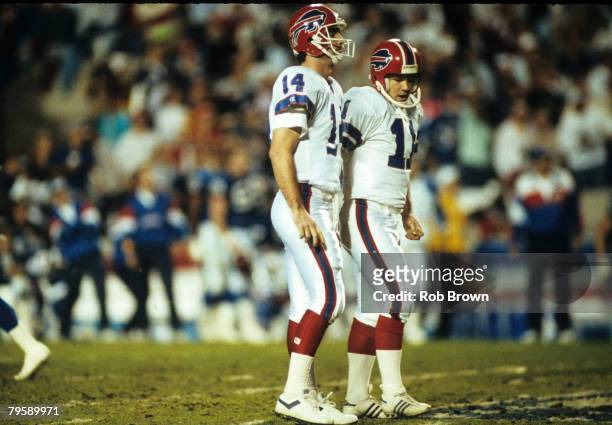 Buffalo Bills kicker Scott Norwood misses a game-winning field goal in 20-19 loss to the New York Giants in Super Bowl XXV on January 27, 1991 at...