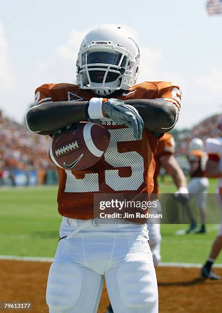 Texas Longhorn Jamaal Charles scoring a touchdown in the first half of the game against Iowa State on Saturday, September 23 at the Darrell K....