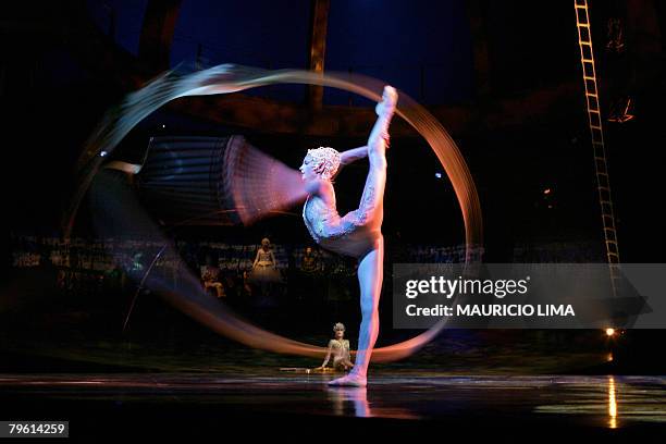 An artist of 'Cirque du Soleil' performs during a dress rehearsal of 'Alegria' show in Sao Paulo, Brazil, 06 February 2008. The international cast of...