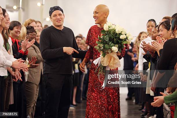 S Good Morning America co-anchor Robin Roberts, who was recently diagnosed with breast cancer and completed chemotherapy, and designer Isaac Mizrahi...