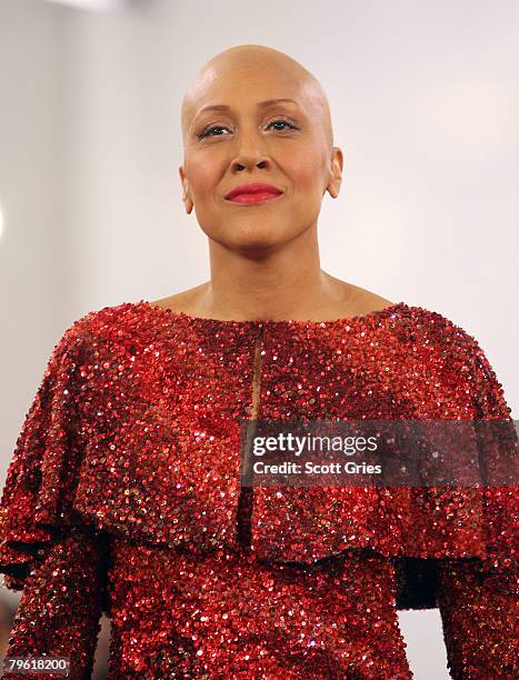 S Good Morning America co-anchor Robin Roberts, who was recently diagnosed with breast cancer and completed chemotherapy, takes a bow after walking...