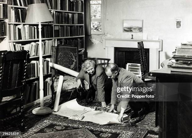 Literature, Personalities, pic: January 1946, English crime writer Agatha Christie pictured with her husband Prof, Max Mallowan at their home,...