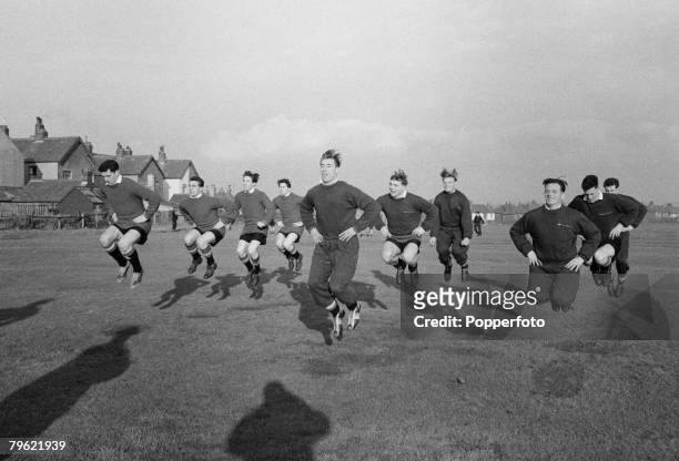 Sport, Football Manchester, England, Manchester United players during a training session, Players include, Tommy Taylor, David Pegg, Dennis Viollet,...
