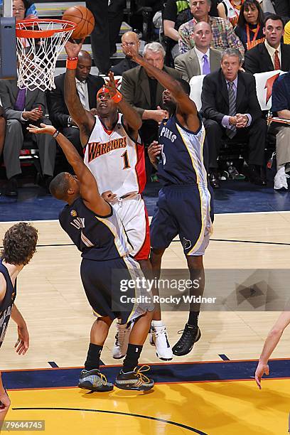 Stephen Jackson of the Golden State Warriors goes up for the shot during the NBA game against the Memphis Grizzlies on January 11, 2008 at Oracle...