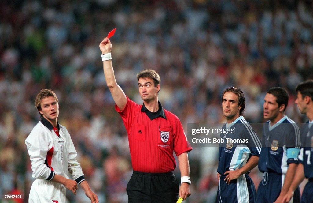BT World Cup 1998 Finals, St, Etienne, France, 30th June, 1998, England 2 v Argentina 2 (Argentina win 4-3 on penalties), Referee Kim Milton Nielsen sends off England's David Beckham for kicking out at Diego Simeone