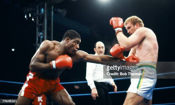 24th October 1987, Heavyweight Boxing at White Hart Lane, Frank Bruno, right, beat Joe Bugner, with Bugner stopped in the 8th round
