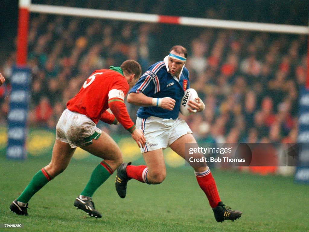 BT Sport, Rugby Union, pic: 19th February 1994, 5 Nations Championship, Wales 24 v France 15, France captain Olivier Merle under pressure from Wales captain Gareth Llewellyn