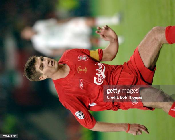 Sport, Football, UEFA Champions League Final, 25th May 2005, Ataturk Stadium, Istanbul, AC Milan 3 v Liverpool 3, , Steven Gerrard of Liverpool