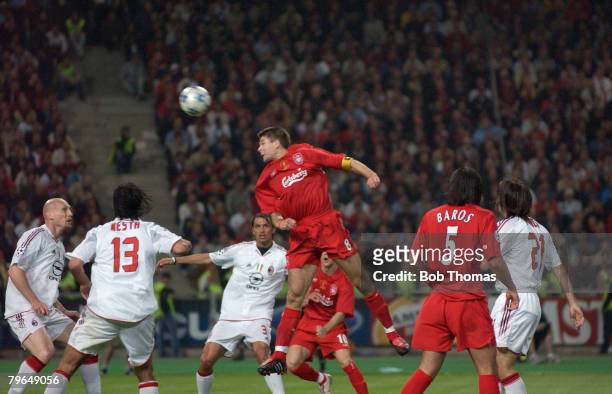 Sport, Football, UEFA Champions League Final, 25th May 2005, Ataturk Stadium, Istanbul, AC Milan 3 v Liverpool 3, , Steven Gerrard scores Liverpool's...