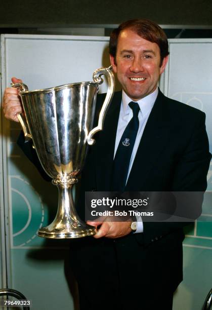 15th May 1985, European Cup Winners Cup Final, Rotterdam, Everton 3 v Rapid Vienna 1, Everton Manager Howard Kendall with the Cup Winners Cup, In a...