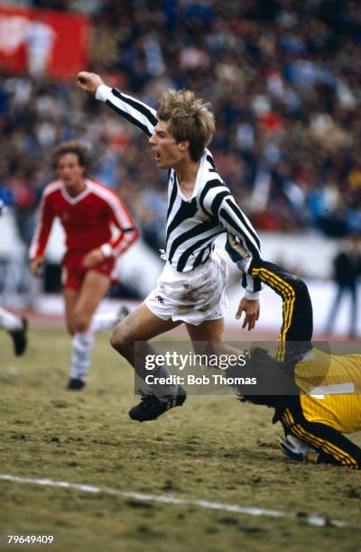 34 Denmark 1985 Football Stock Photos, HighRes Pictures, and Images