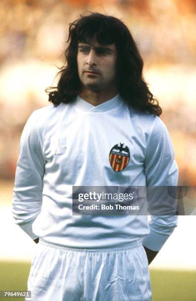 14th May 1980, European Cup Winners Cup Final, Brussels, Valencia 0 v Arsenal 0, a,e,t, Valencia won on penalties, Valencia's Mario Kempes, portrait