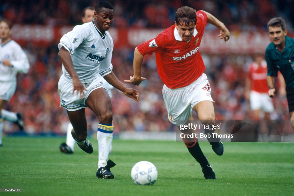 BT Sport, Football, pic: 6th September 1992, Premier League, Manchester United 2 v Leeds United 0, Manchester United's Andrei Kanchelskis is chased by Leeds United's Chris Fairclough