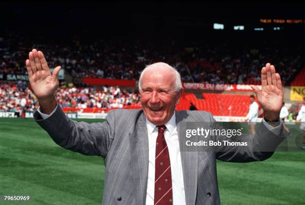 Sport, Football, Old Trafford Legendary former Manchester United Manager Sir Matt Busby is introduced to the supporters prior to a match