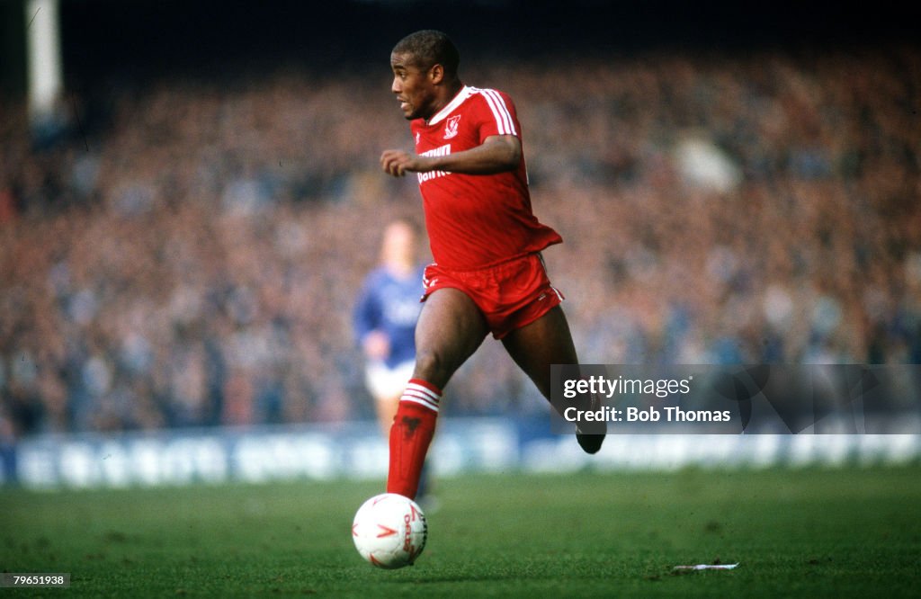 Sport, Football, pic: 21st February 1988, FA Cup 5th Round, Everton 0 v Liverpool 1, John Barnes, Liverpool
