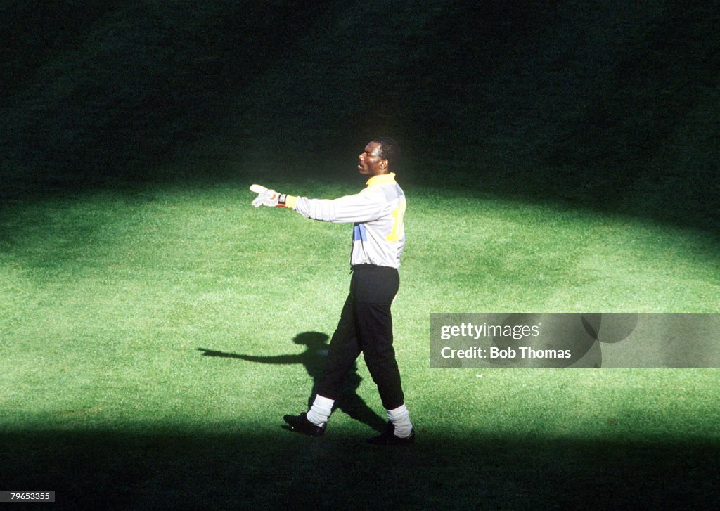 1990 World Cup Finals, Milan, Italy, 8th June, 1990, Argentina 0 v Cameroon 1, Cameroon goalkeeper Thomas N'Kono