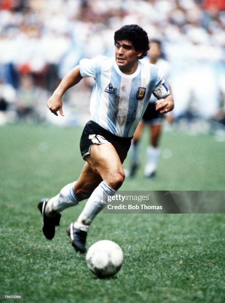 1986 World Cup Semi Final, Azteca Stadium, Mexico, 25th June, 1986, Argentina 2 v Belgium 0, Argentina's Diego Maradona on the ball