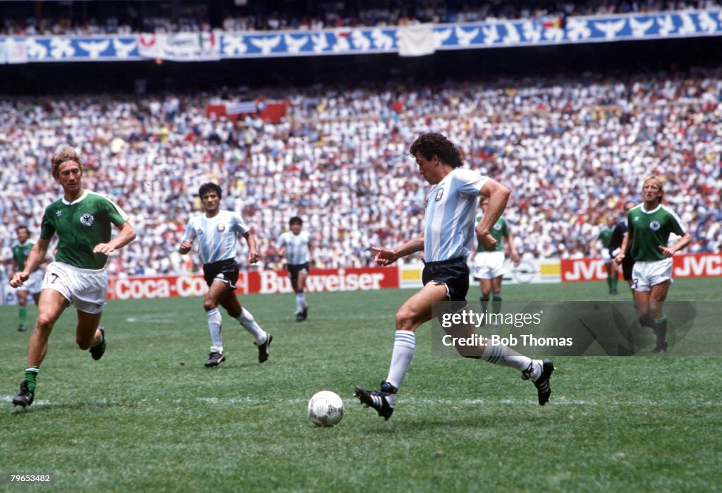 1986 World Cup Final, Azteca Stadium, Mexico, 29th June, 1986, Argentina 3 v West Germany 2, Argentina's Jorge Valdano prepares to score his side's second goal as West Germany's Ditmar Jakobs watches