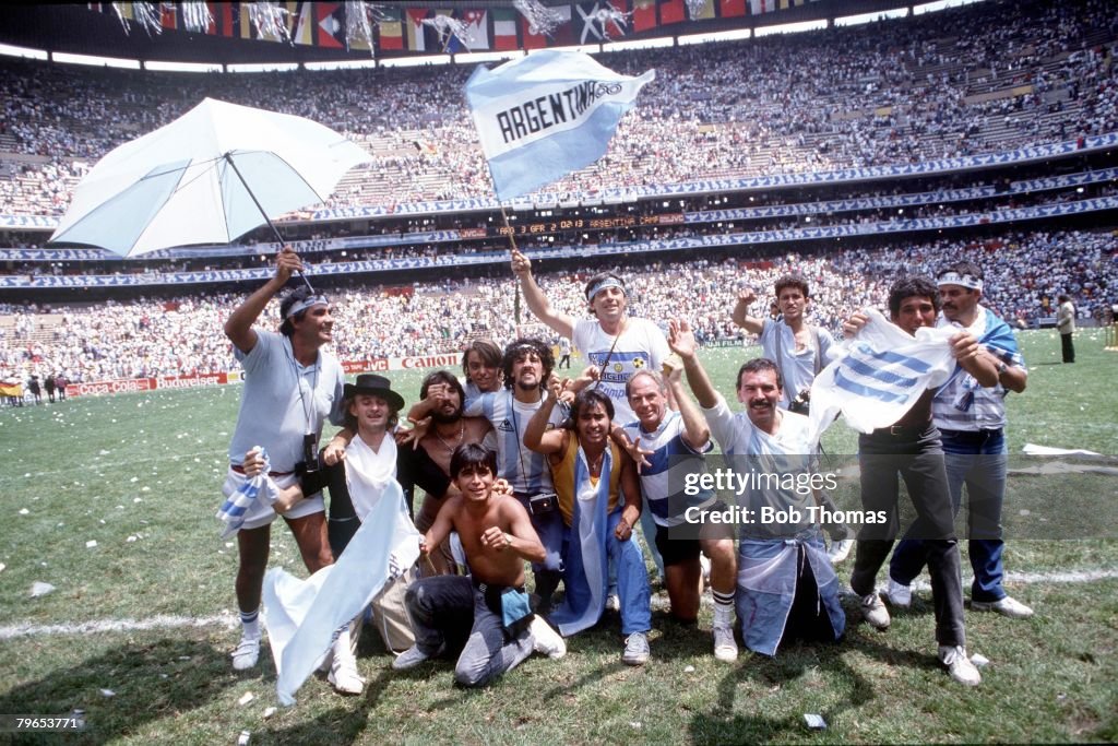 1986 World Cup Final, Azteca Stadium, Mexico, 29th June, 1986, Argentina 3 v West Germany 2, Excited Argentine fans hold umbrellas and flags in their team's colours before the match