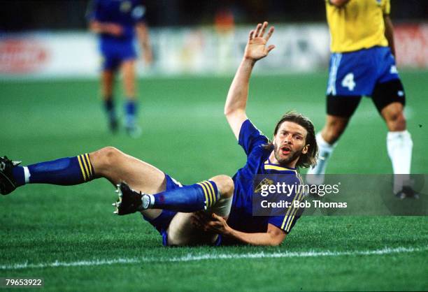 143 Sweden Fifa World Cup 1990 Stock Photos, High-Res Pictures, and ...