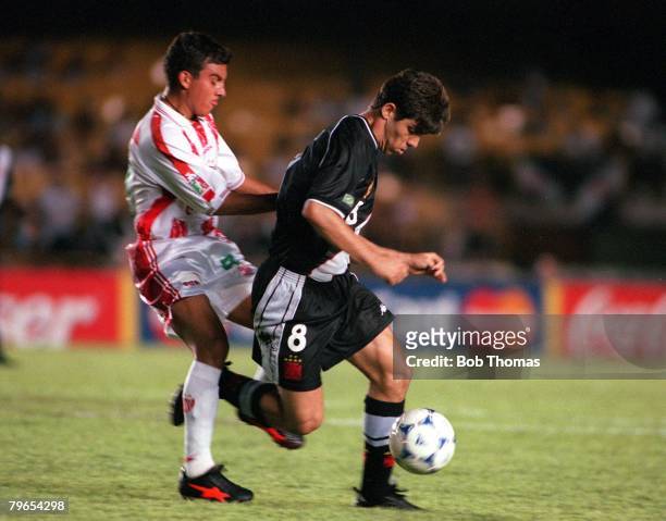 Sport, Football, FIFA Club World Championships, Rio de Janeiro, Brazil, 11th January 2000, Vasco Da Gama 2 v Necaxa 1, Vasco Da Gama's Juninho is...