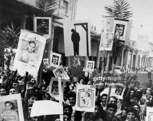 People, Demonstrations, pic: 8th December 1958, Iraq, Baghdad, Pro-Kassem demonstators on the streets of Baghdad demanding the death sentence for ex...