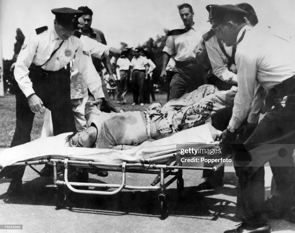 Sport, Motor Racing, pic: January 1958, 100 Km Race in Buenos Aires, Driver Jorge Magnasco is carried away from a crash, as he lies motionless on a stretcher, Magnasco lost his life in the crash, when his Maserati car overtuned