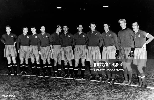 November 1954, Kiev, The Dynamo Kiev team, which won the Russian Cup in 1954, Left-right, Popovich, Bogdanovitch, Koltsov, Terentiev, Koman, Fomin,...