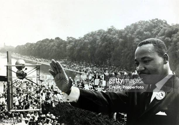 Personalities, Civil Rights, USA, pic: August 1963, Washington DC, Black Civil Rights leader Martin Luther King pictured on the steps of the Lincoln...