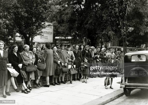 Uk Rationing 1,023 Rationing War Stock Photos, High-Res Pictures, and Images - Getty ...