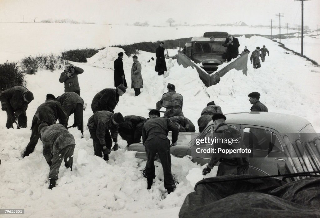 Weather, Snow, Great Britain, pic: 7th February 1963, Royal Marines and snowplough trying to clear snow on the Whiddon Down to Exeter road