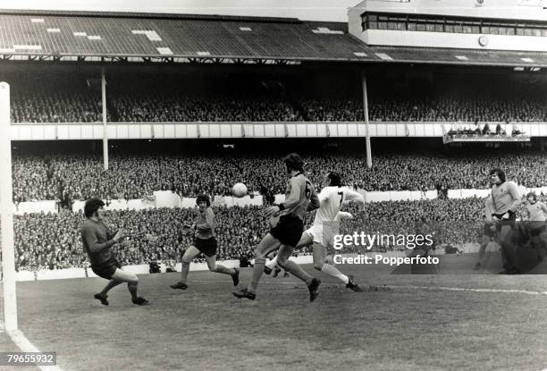 17th May 1972, UEFA,Cup Final 2nd Leg at White Hart Lane, Tottenham Hotspur beat Wolverhampton Wanderers 3-2 on aggregate, Tottenham Hotspur's Alan...