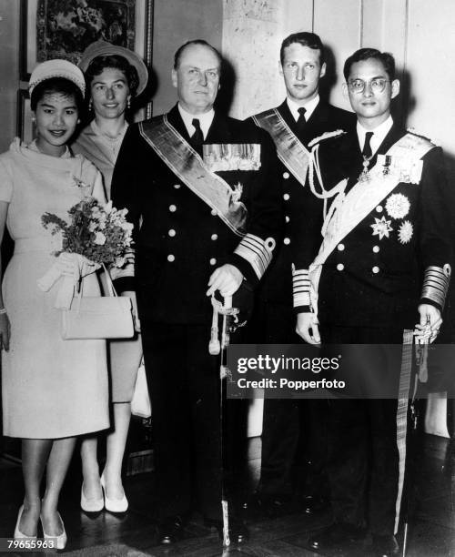 Foreign Royalty, Personalities, pic: September 1960, Oslo, King Olav of Norway, centre, pictured with Queen Sirikit of Thailand , left, Princess...