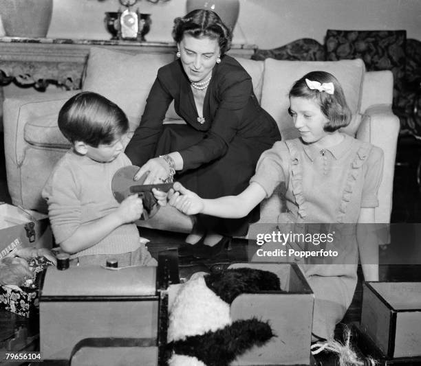 Royalty, 31st October 1947, Coppins, Iver, Buckinghamshire, England, The Duchess of Kent with her children, Prince Michael and Princess Alexandra