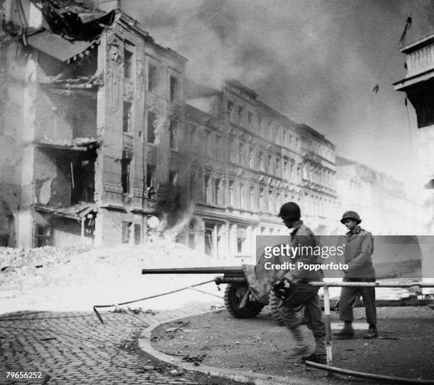 World War Two, 15th October 1944, Germany, American troops fighting in the wrecked streets of Aachen