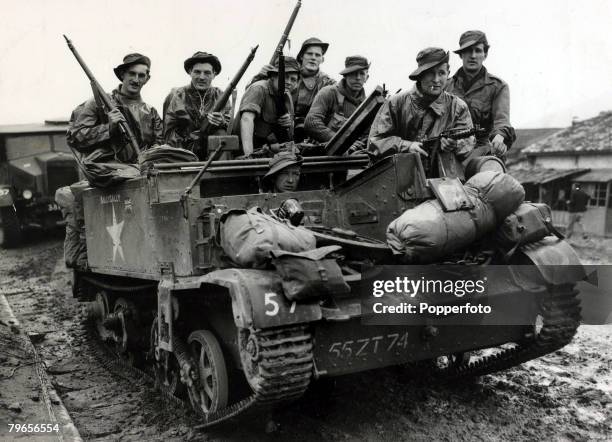 War and Conflict, The Korean War, pic: 9th May 1951, British soldiers of the 1st Battalion the Gloucestershire Regiment after fighting their way out...