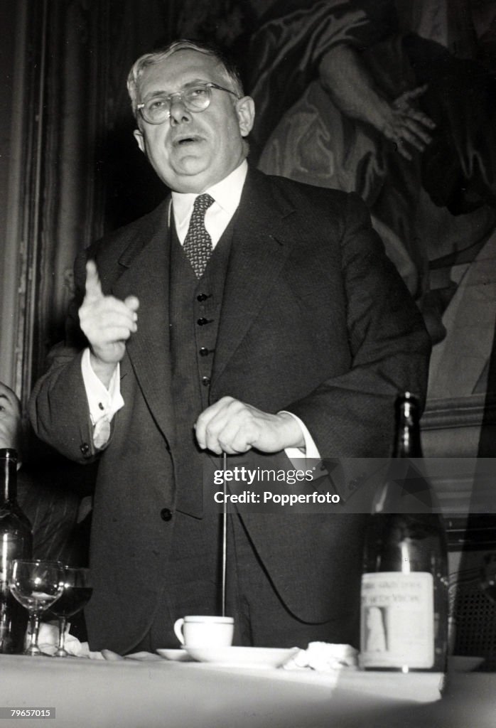 Political Personalities, pic: November 1948, Dr, Herbert V, Evatt, at one time Deputy Prime Minister of Australia, also one of Australia's most influential Labour leaders, lawyer, author and High Court Judge, speaking at a lunch in Paris