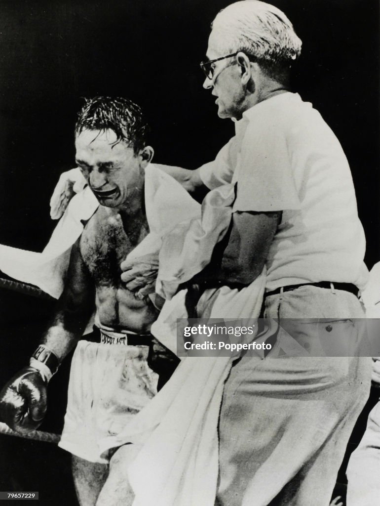 Sport, Boxing, pic: 25th September 1957, World Welterweight Championship in Syracuse, New York, Carmen Basilio cries with emotion after a TKO victory over Johnny Saxton to gain the championship title