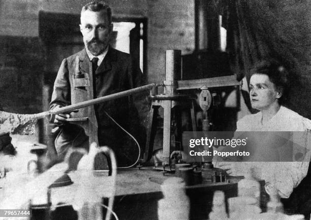 Who Found Radium 221 Marie Curie Radium Stock Photos, High-Res Pictures, and Images ...