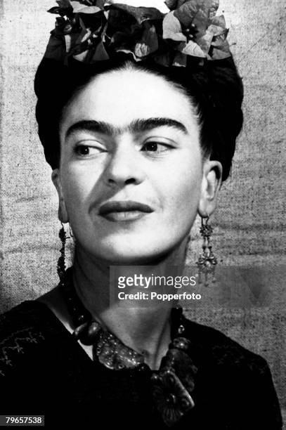 Art, Personalities, pic: circa 1930's, Frida Kahlo, Mexican born artist/painter