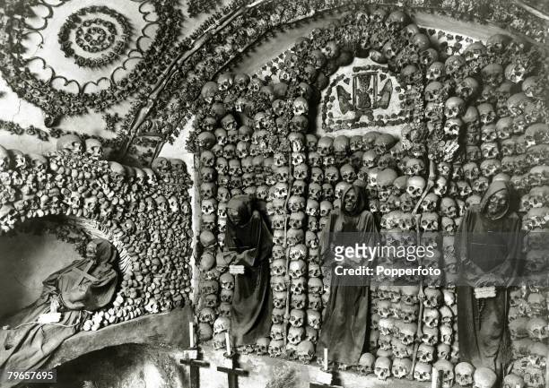 Travel, Cities, Religion, Italy, Rome , pic: circa 1910, A view of the third chamber in the Capuchin Crypt, in the church of Santa Maria Della...